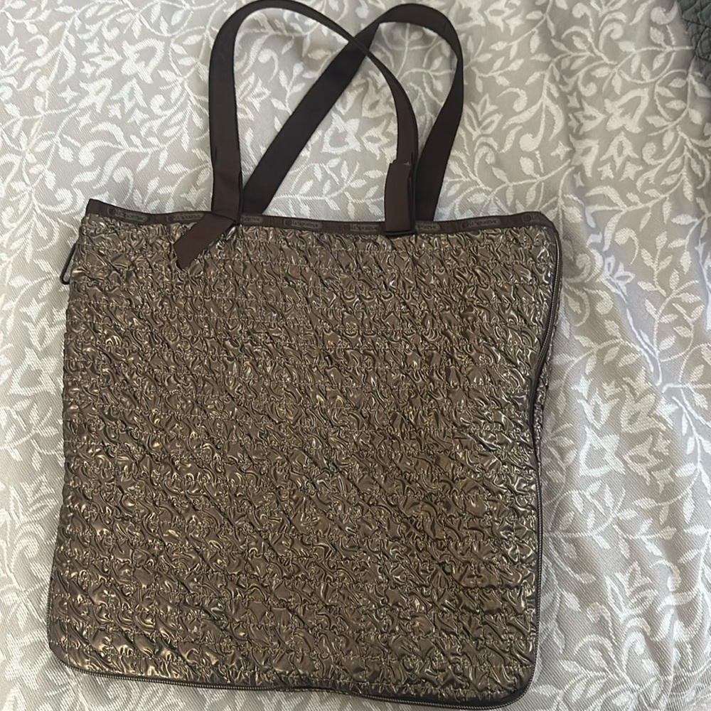 Lesportsac tote. 3 sections